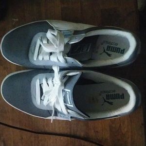 White and grey puma g. Viles